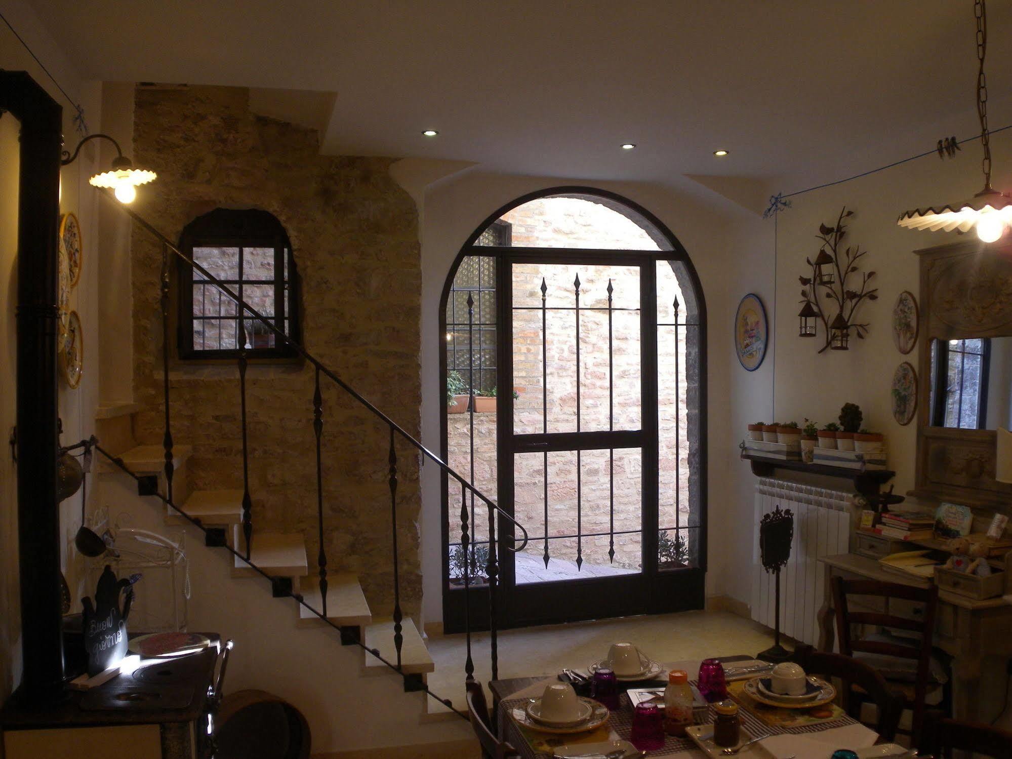 Bed And Breakfast A Casa Delle Fate Assisi Kültér fotó
