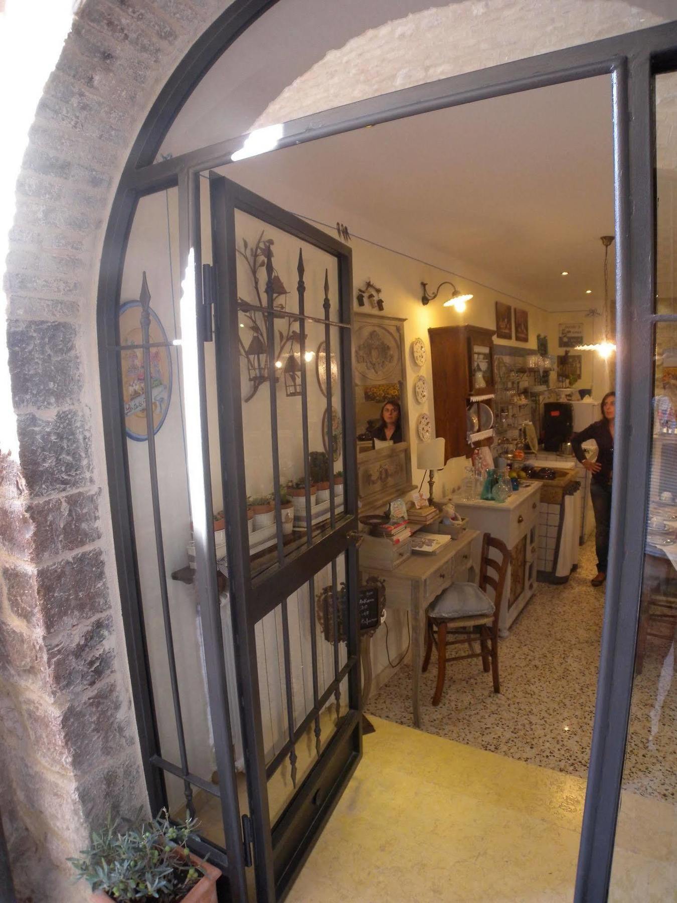 Bed And Breakfast A Casa Delle Fate Assisi Kültér fotó